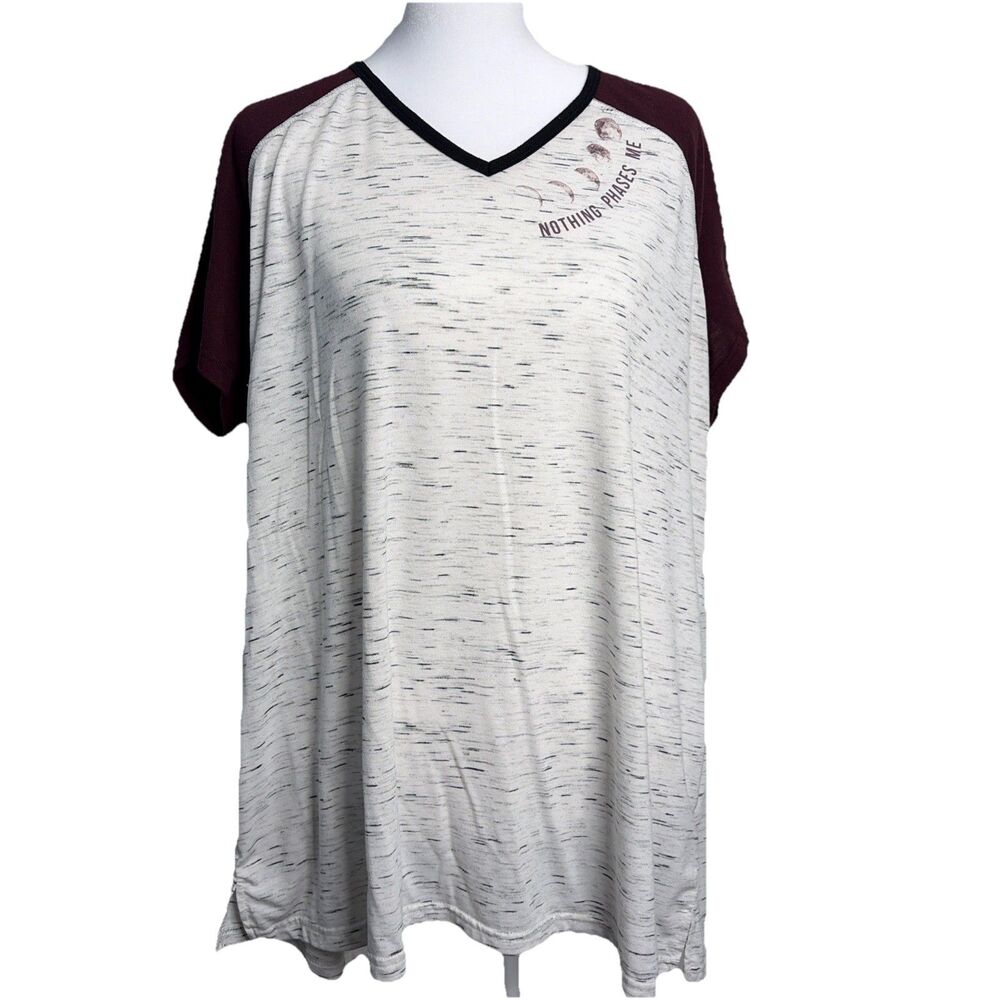 Maurices T-Shirt Sz XXL Women’s “Nothing Phases Me” Camp Tee White Maroon Raglan